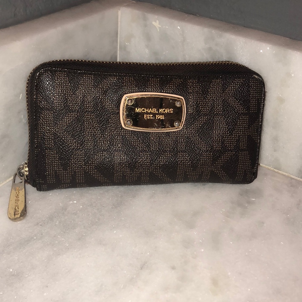 MICHAEL KORS WALLET/ DARK AND LIGHT BROWN